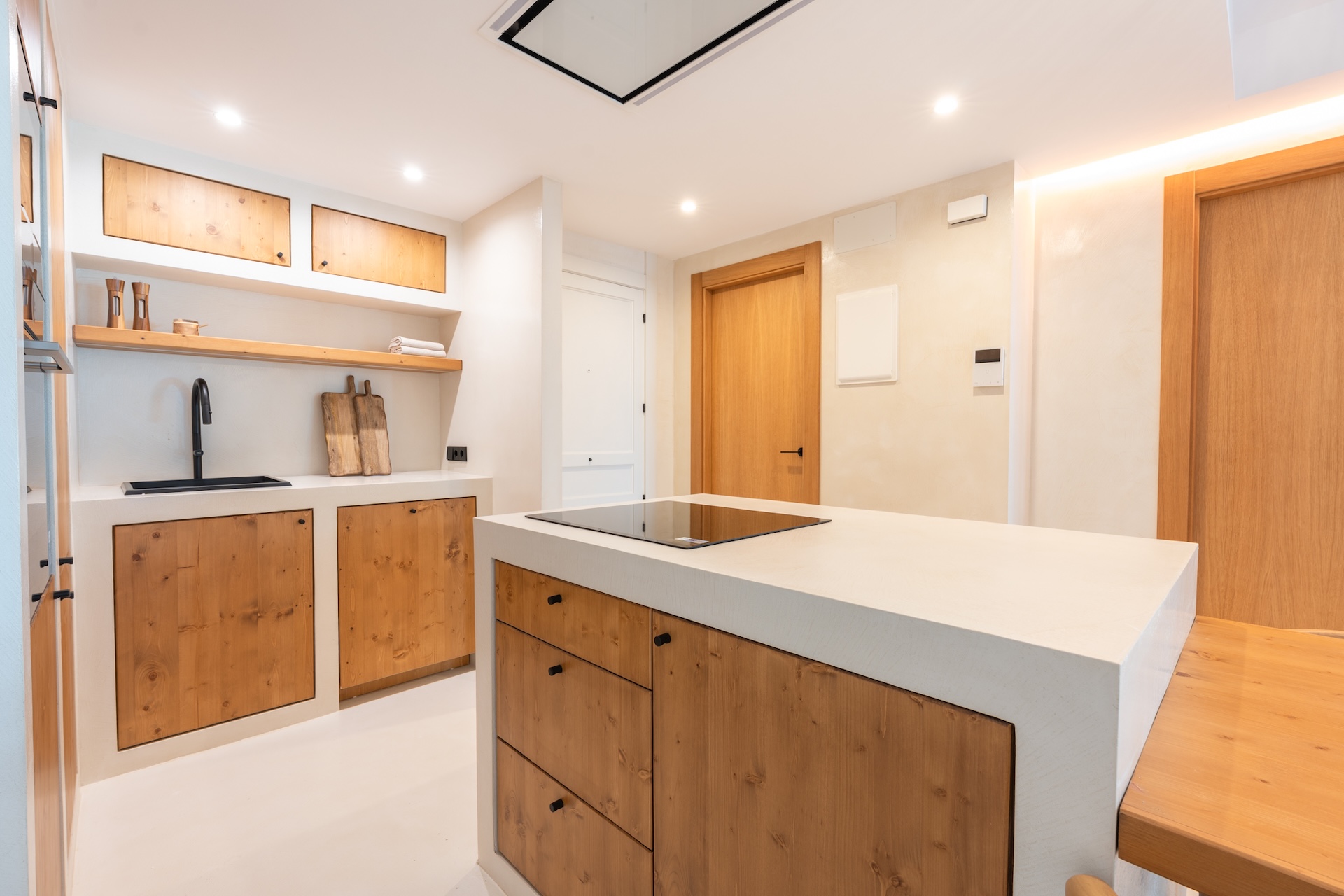 Resa Estates apartment for sale Botafoch Ibiza kitchen ok.jpg